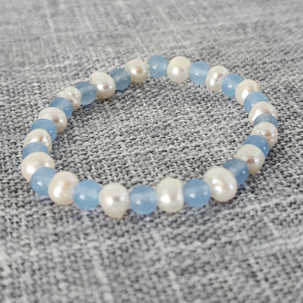 Pearl bracelet 6 in